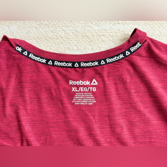 Reebok Activewear Long Sleeve Shirt, Men's Size XL, Color Crimson - Picture 9 of 11